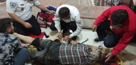تجلی ایثار و تعهد در عملیات نجات مصدوم در نمین